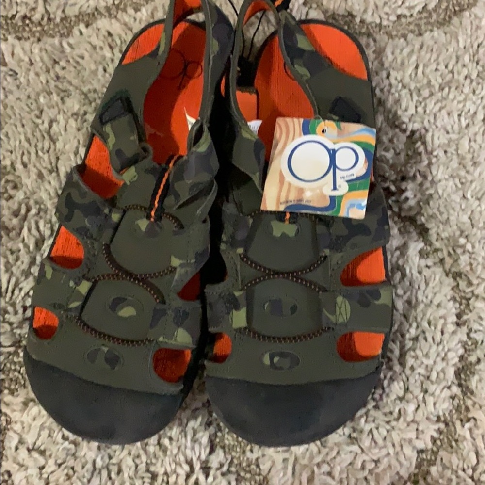 Op water shoes